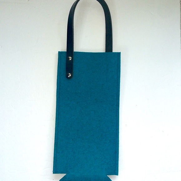 JLZ Portland felted wool wine bag - Picture 2 of 5